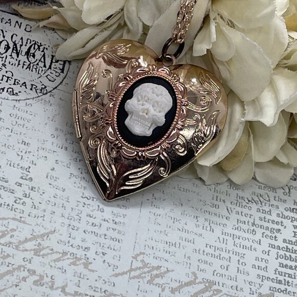 Sugar Skull Gothic Demon Mom Wife Christmas Rose Gold Heart Locket Anniversary - Picture 3 of 13
